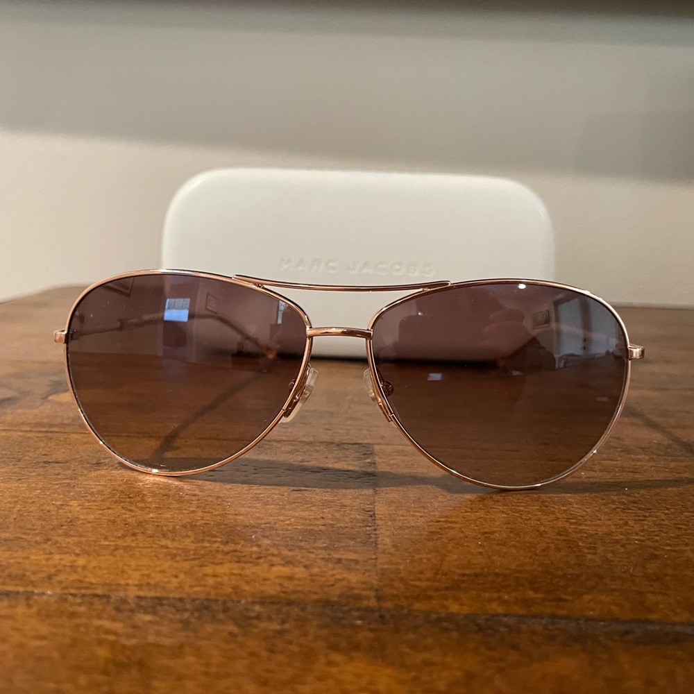 Marc Jacobs aviator sunglasses.